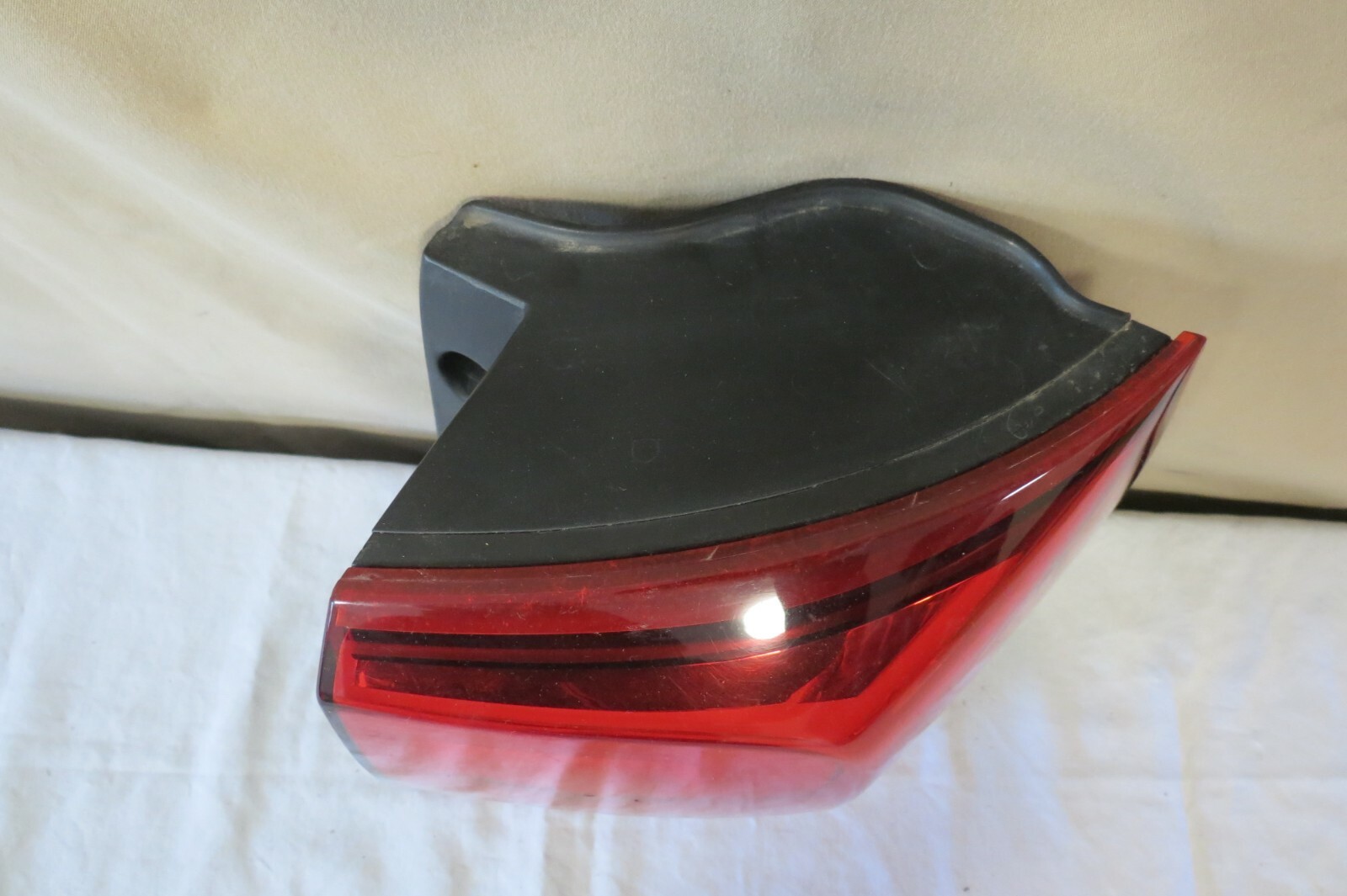 14 15 2014 2015 Kia Sorento OUTER CORNER Tail Light Lamp Right