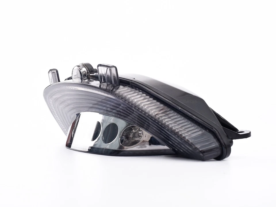 Señales de giro integradas de humo con luz trasera LED para Yamaha 2009-2019 VMAX 1700 Foto 3 de 4