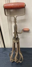 VINTAGE RUSTY HAND CRANK MIXER EGG BEATER RED WOOD HANDLES FARM/COUNTRY UTENSIL