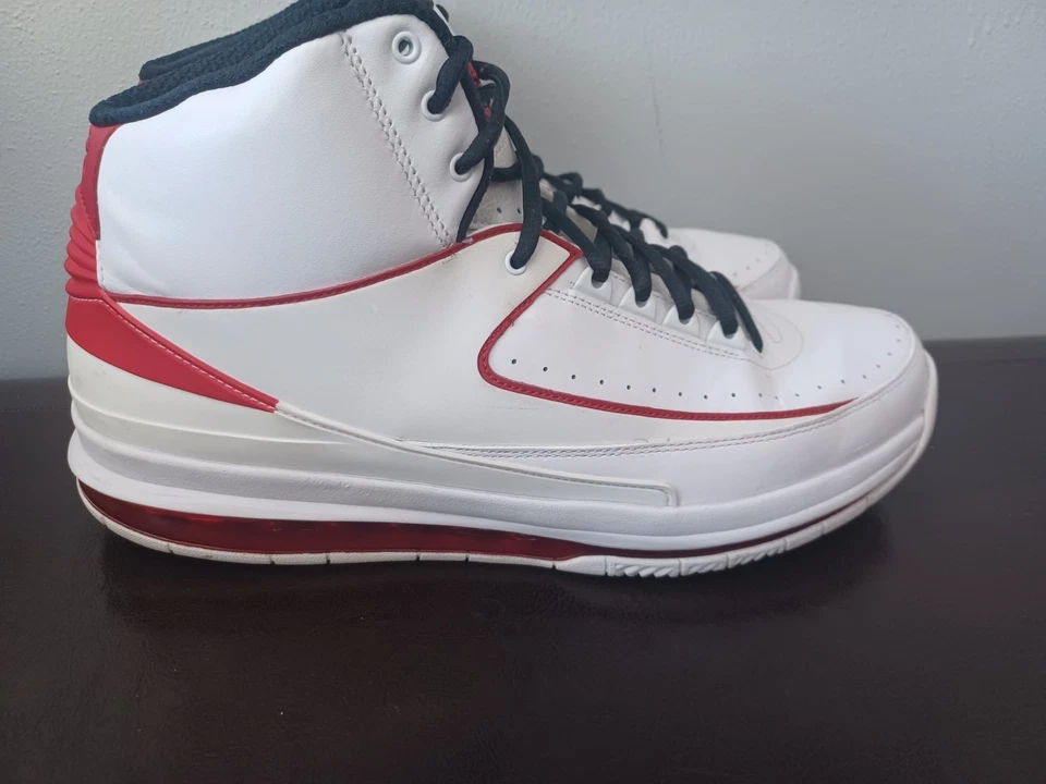 Air Jordan 2 Hombres 13 Blanco/Rojo Universitario 455616-100 - Chicago 23 Max Sole 2.0 Foto 2 de 4