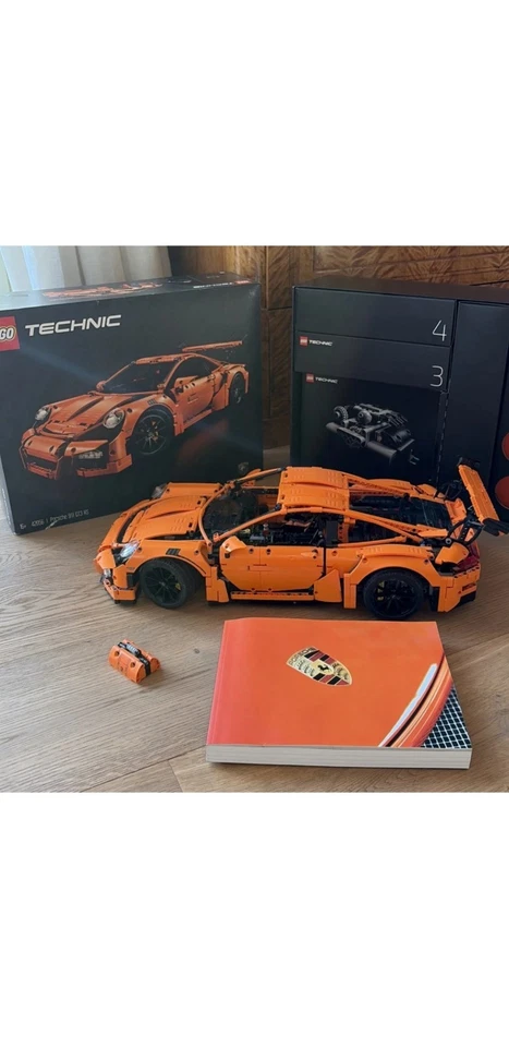 LEGO Technic 42056 Porsche 911 GT3 RS, foto 3 di 5