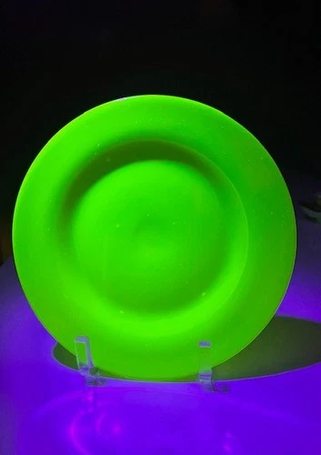 Carder Era Steuben Yellow Jade 8.5" Plate #2028 ca 1920s Glows! Rare!