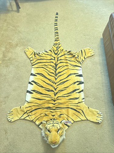 SHIPS FREE NWT BRUBAKER Realistic Brown Plush Tiger Rug 72" x 42"