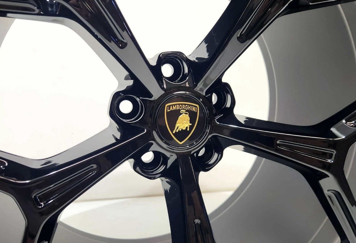 21" LAMBORGHINI REVUELTO Factory  OEM FRONT WHEEL RIM 47B601017R 47B601017