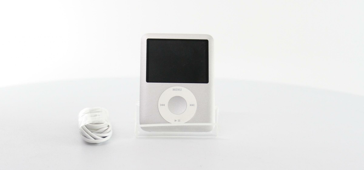 【美品】iPod nano A1236 第3世代 アップル　8GB Apple iPod nano A1236 8 GB - 3rd Generation - Blue/Turquoise