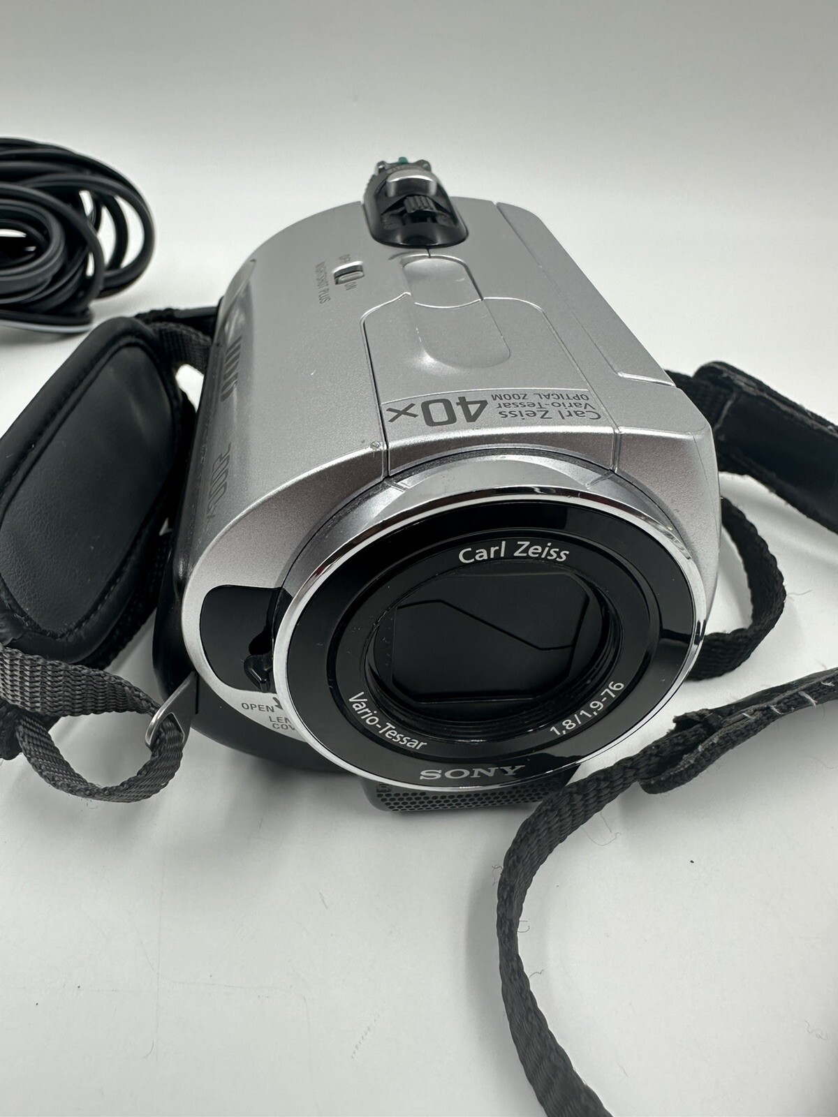 Sony Handycam DCRSR42 (30 GB) Camcorder w/charger & Case 27242713659