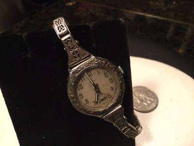EUC Vintage Beautiful And Unique Elgin Embossed Watch (CP2)