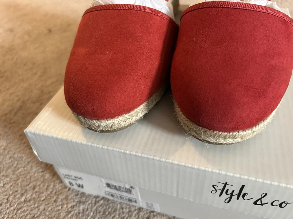 EUC Style & Co. Red Wedge Espadrille Sandal Shoe Sz. 8 WIDE - Image 2 of 4