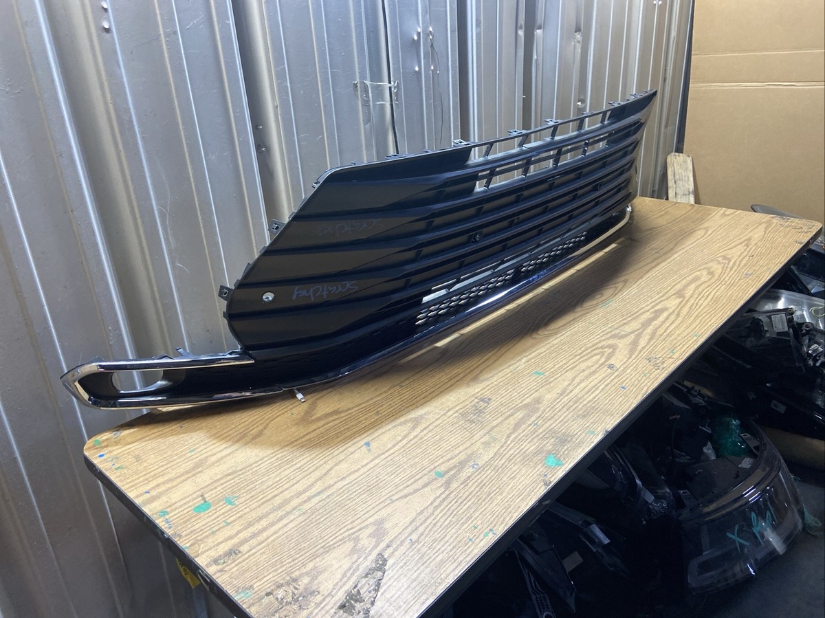 2021 2022 TOYOTA SIENNA LOWER BUMPER GRILLE OEM | eBay