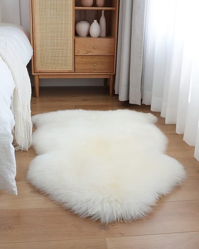 Cozy 2'x3' Plush Sheepkin Rug - Handmade Premium Wool Area Mat for Home Decor - Picture 9 of 10
