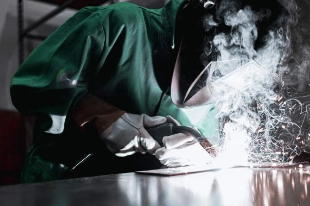 Radians RWG6310 Mig-Tig Select Grain Cowhide Leather Welding Glove - Image 4 of 4