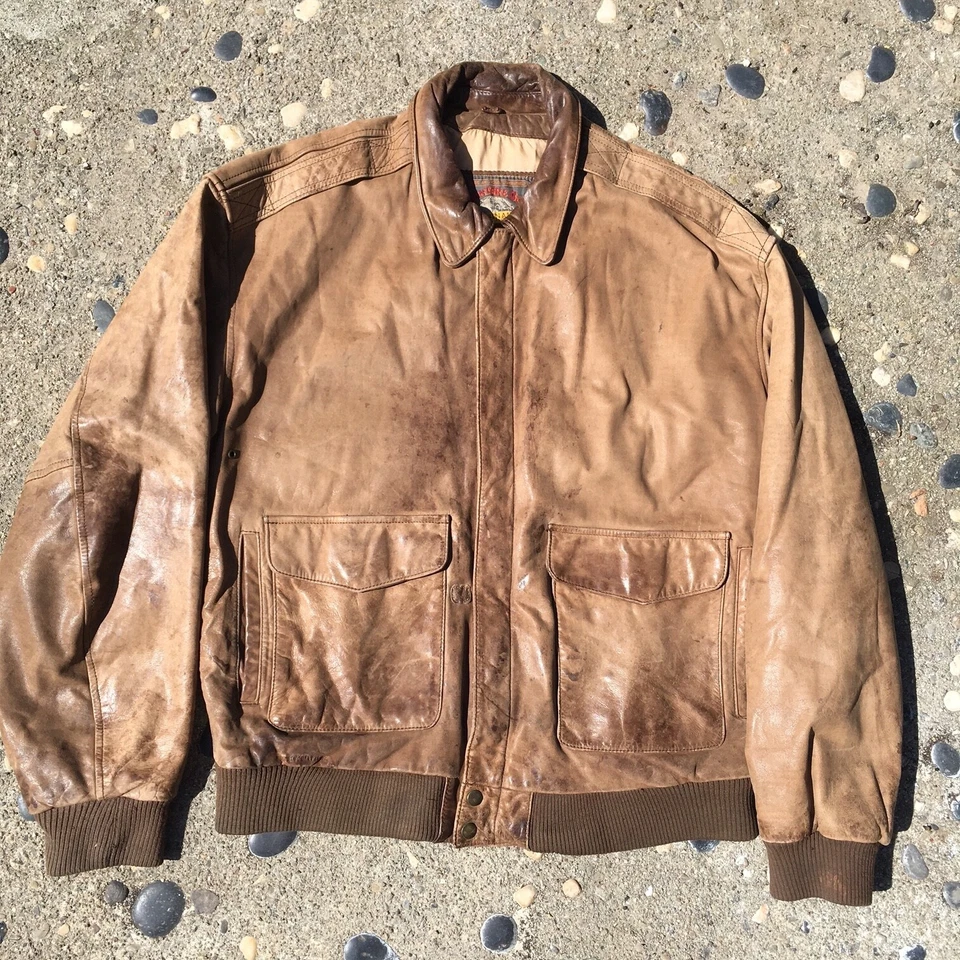 Chaqueta de vuelo bombardero envejecido de cuero tostado L o XL Adventure Bound by Wilsons