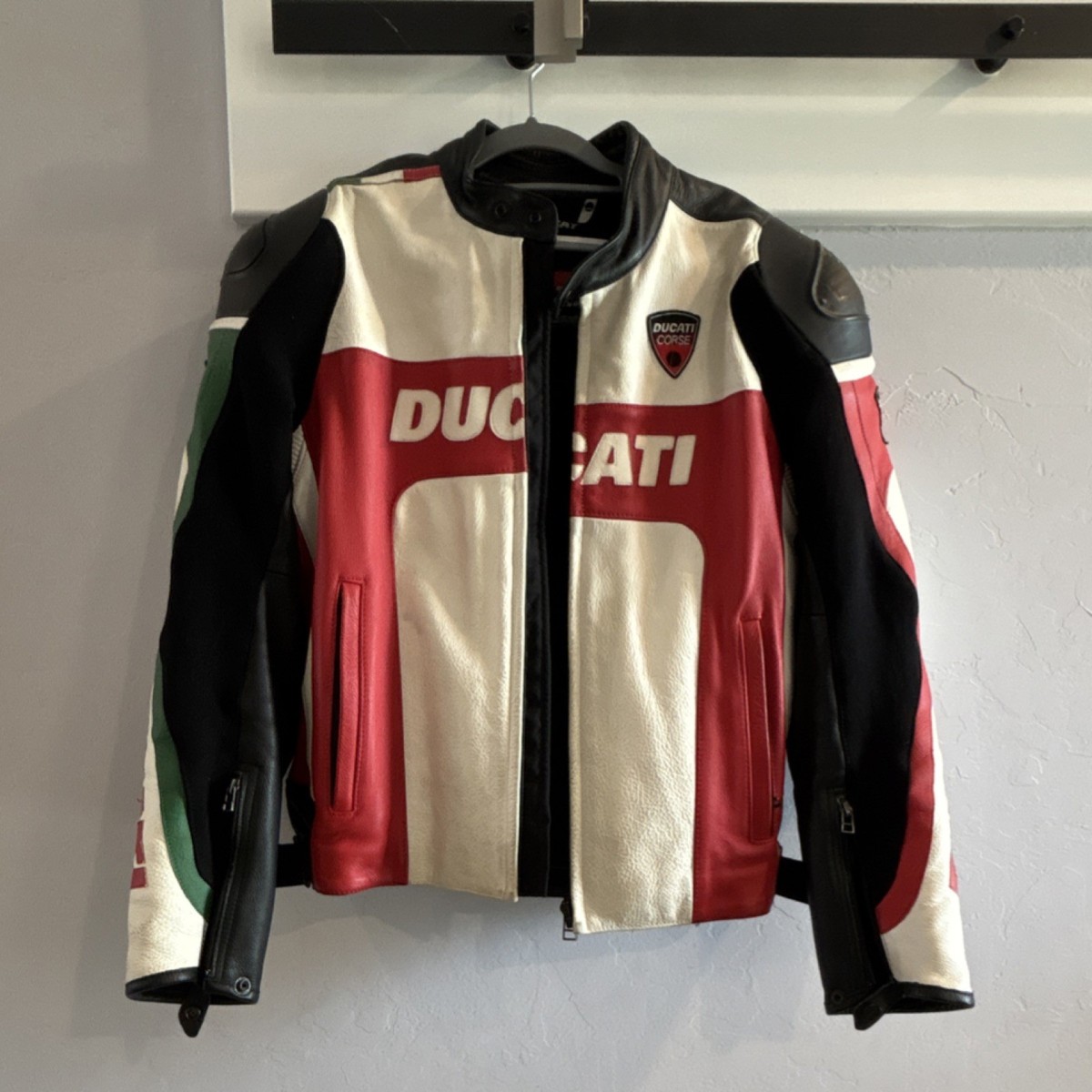 DUCATI レザージャケット 52 MEN'S Dainese Ducati Moto GP Leather Jacket Size 52 | eBay