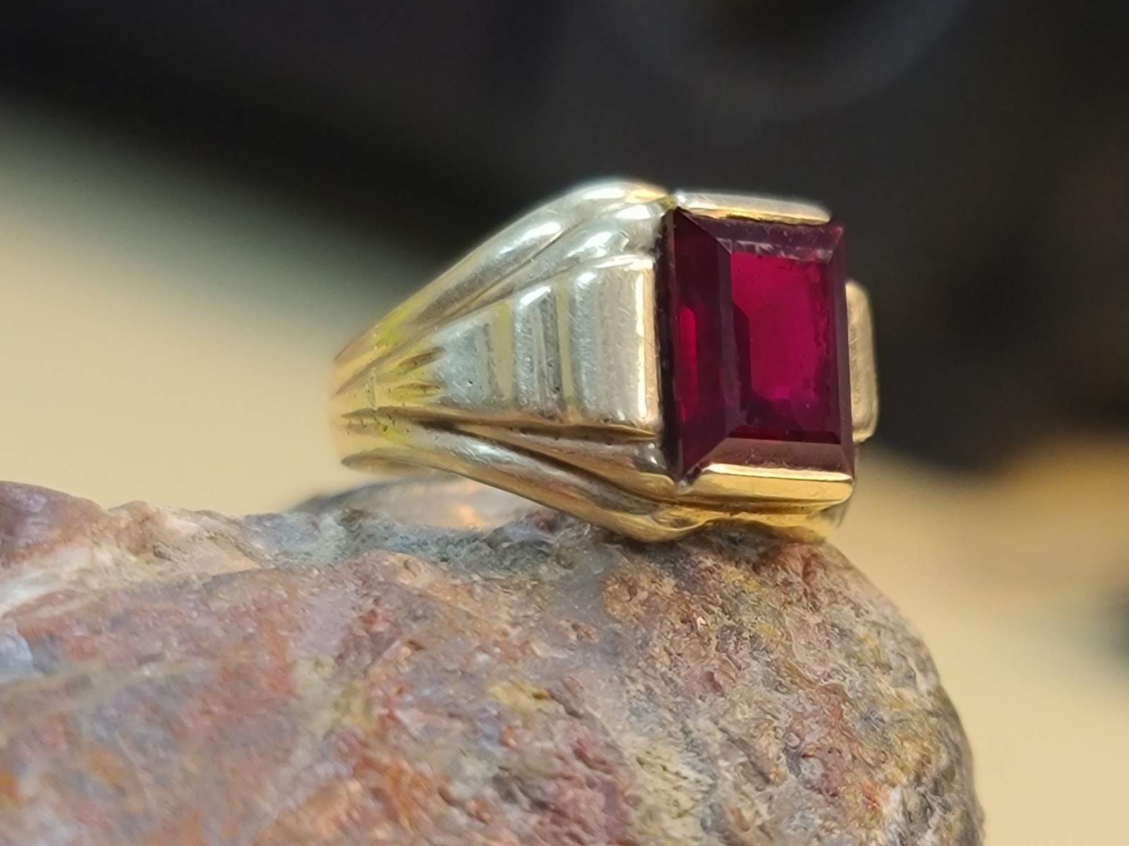 Vintage 10k Solid Yellow Gold Red Ruby Ring 4.75s… - image 2