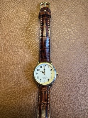 Vintage Timex Indiglo P9 WR30M 25mm Gold Tone Date Leather Watch