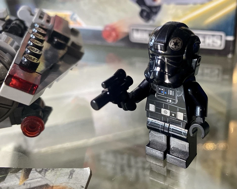 LEGO Star Wars 75161 TIE Striker Microfighter, foto 4 di 5