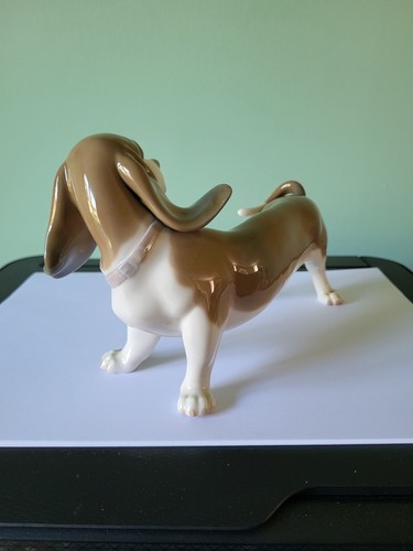 A VINTAGE LLADRO BROWN & CREAM BASSET HOUND (DOG) #1066: 7.5" LONG: VG CONDITION - Picture 4 of 7