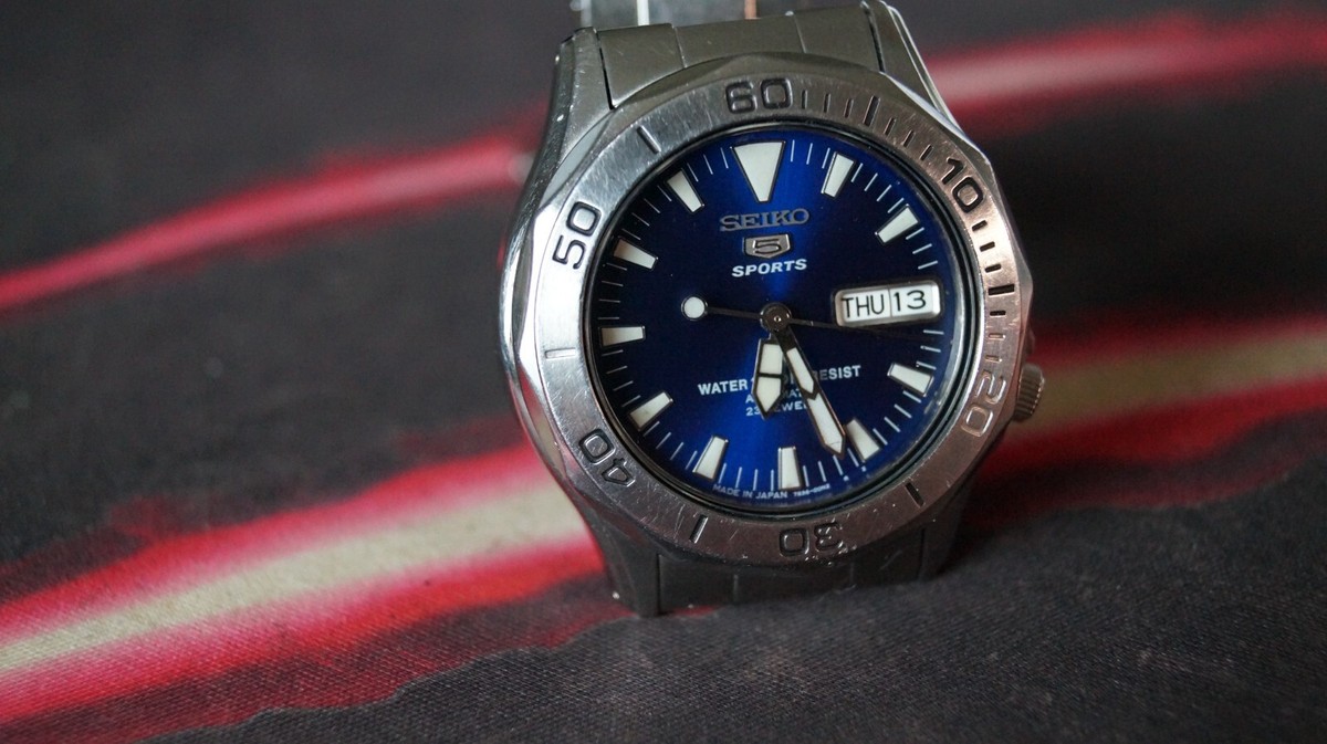腕時計 SEIKO AUTOMATIC 17 JEWELS Seiko 5 Automatic 17 Jewels - Deep Blue Sunburst Arabic Dial - Two