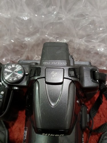 Nikon COOLPIX P520 18.1MP 42x GPS Digital Camera - Black (MUST READ) - Picture 2 of 7