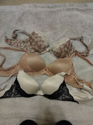 Calvin Klein Victoria's Secret 34B Push-up Body Bras.                    M-26