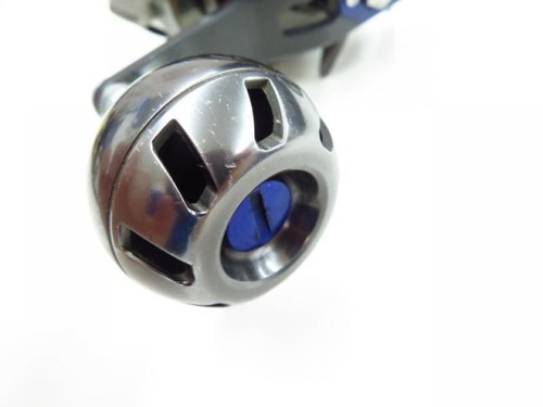 Daiwa 17 Saltiga BJ 200SH bait cast reel① - Picture 2 of 10