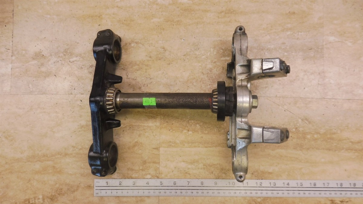 こや　 1984 Kawasaki ZN1100 LTD K450-2> triple tree steering stem clamp