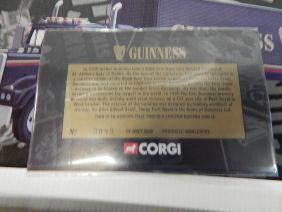 CORGI KENWORTH T925 WITH SEMI BOX TRAILER GUINNESS 55801 BNIB 1:50 - Image 3 of 4