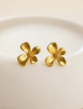 Gold Flower Stud Earrings Minimalist Floral Earrings Dainty Gift for Women