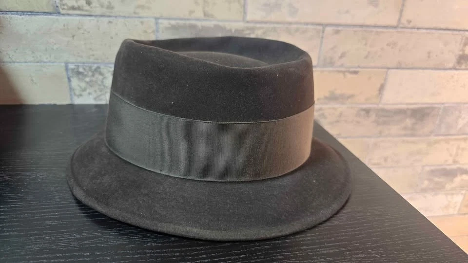 Vintage 60s Towncraft Plus Fedora 7 1/4 Long Oval Brown PERFECT w/orig feather - Image 2 of 4