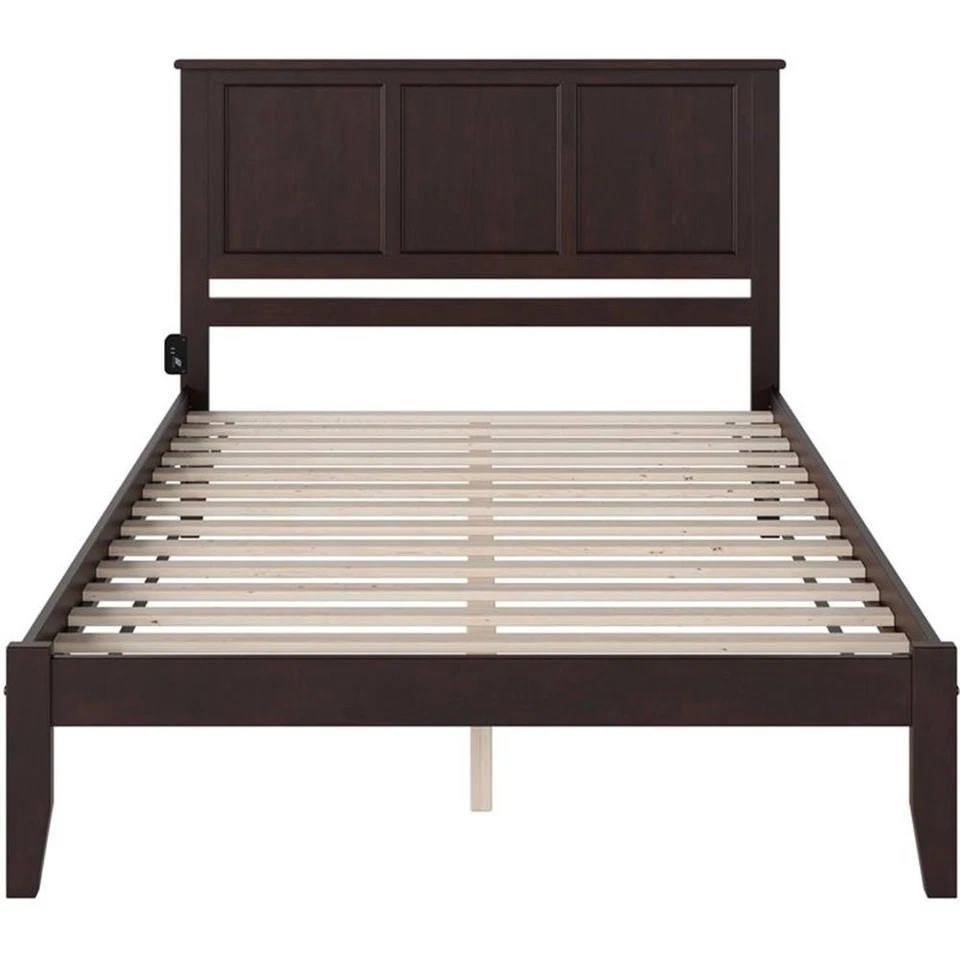 Cama plataforma de madera maciza AFI Madison King con cargador USB en espresso Foto 4 de 4