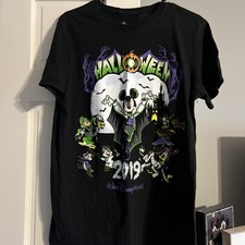 Disney Parks Halloween Mickey Friends 2019 T-Shirt Size M GLOW IN THE DARK