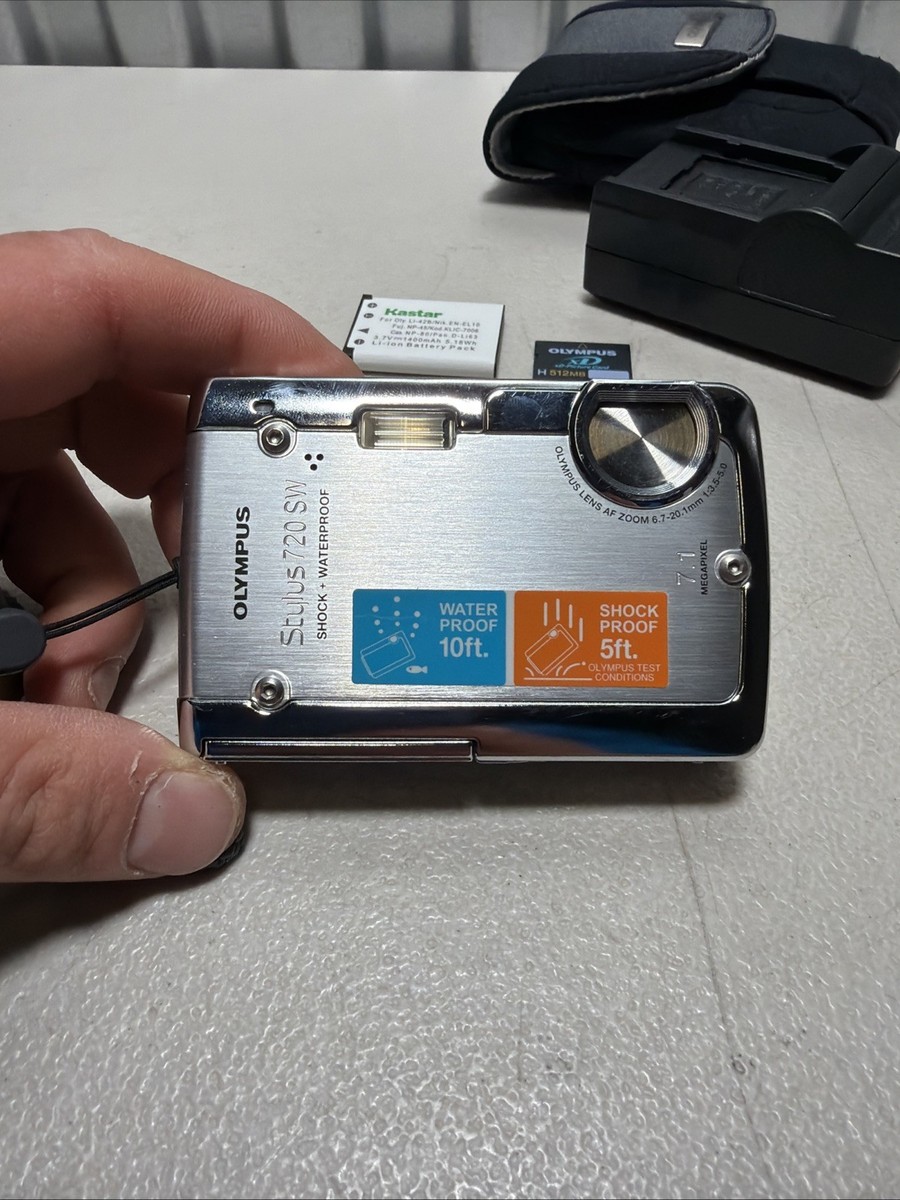 Olympus Stylus 720 SW Camera 7.1MP 3x Zoom Waterproof - Works
