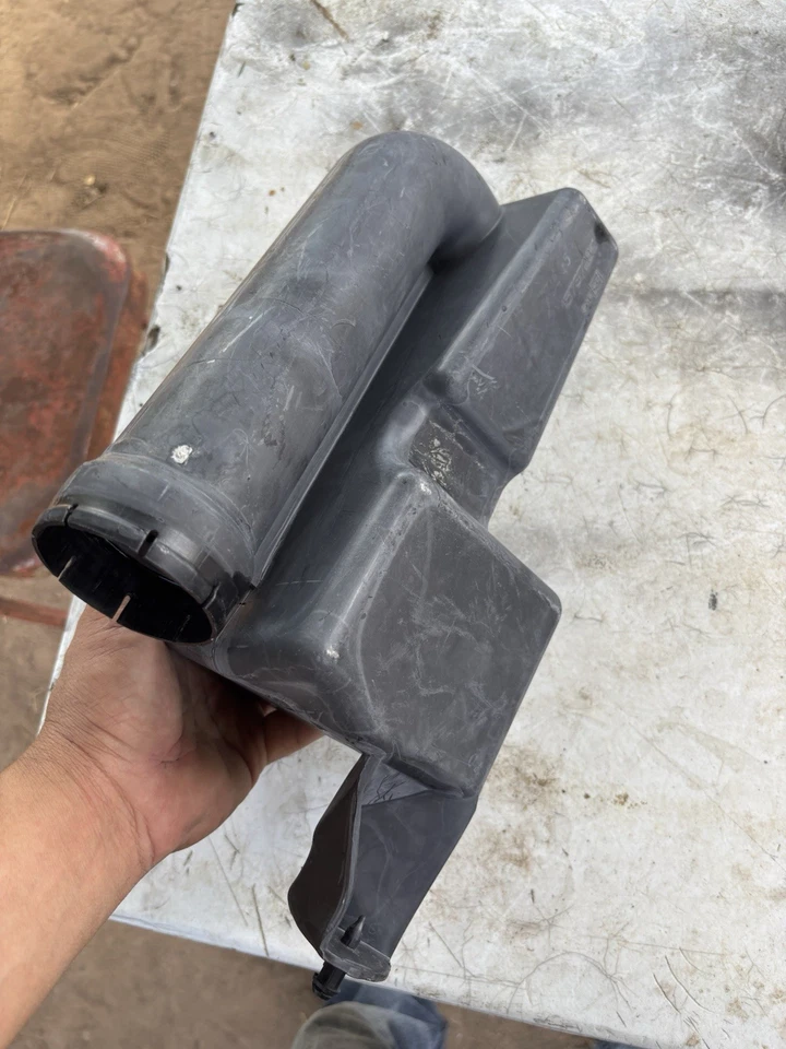 Chevrolet S10 1999 camioneta resonador purificador de aire salida 2200 SFI OEM 15737282 Foto 4 de 4