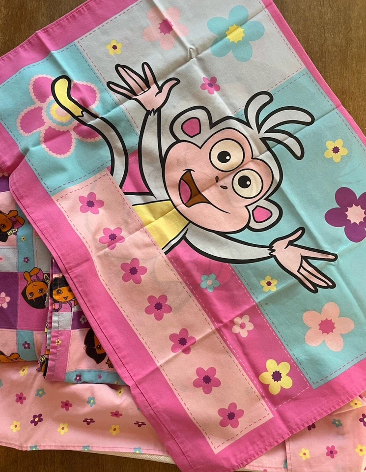 Juego de sábanas a juego con falda de cama tamaño cuna Dora The Explorer para niños pequeños Foto 4 de 4