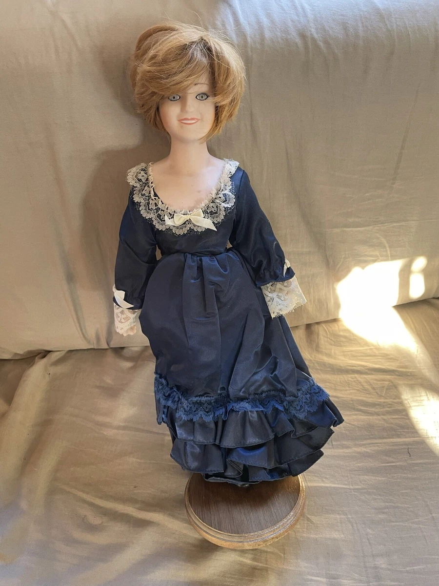 PRINCESS DIANA OF WALES Porcelain Doll in Blue Gown 15