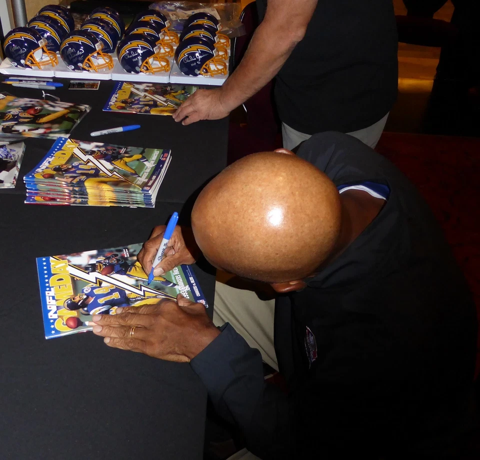 Charlie Joiner Signed 1993 Chargers Hall of Fame Football Game Program PSA/DNA - Image 2 of 4