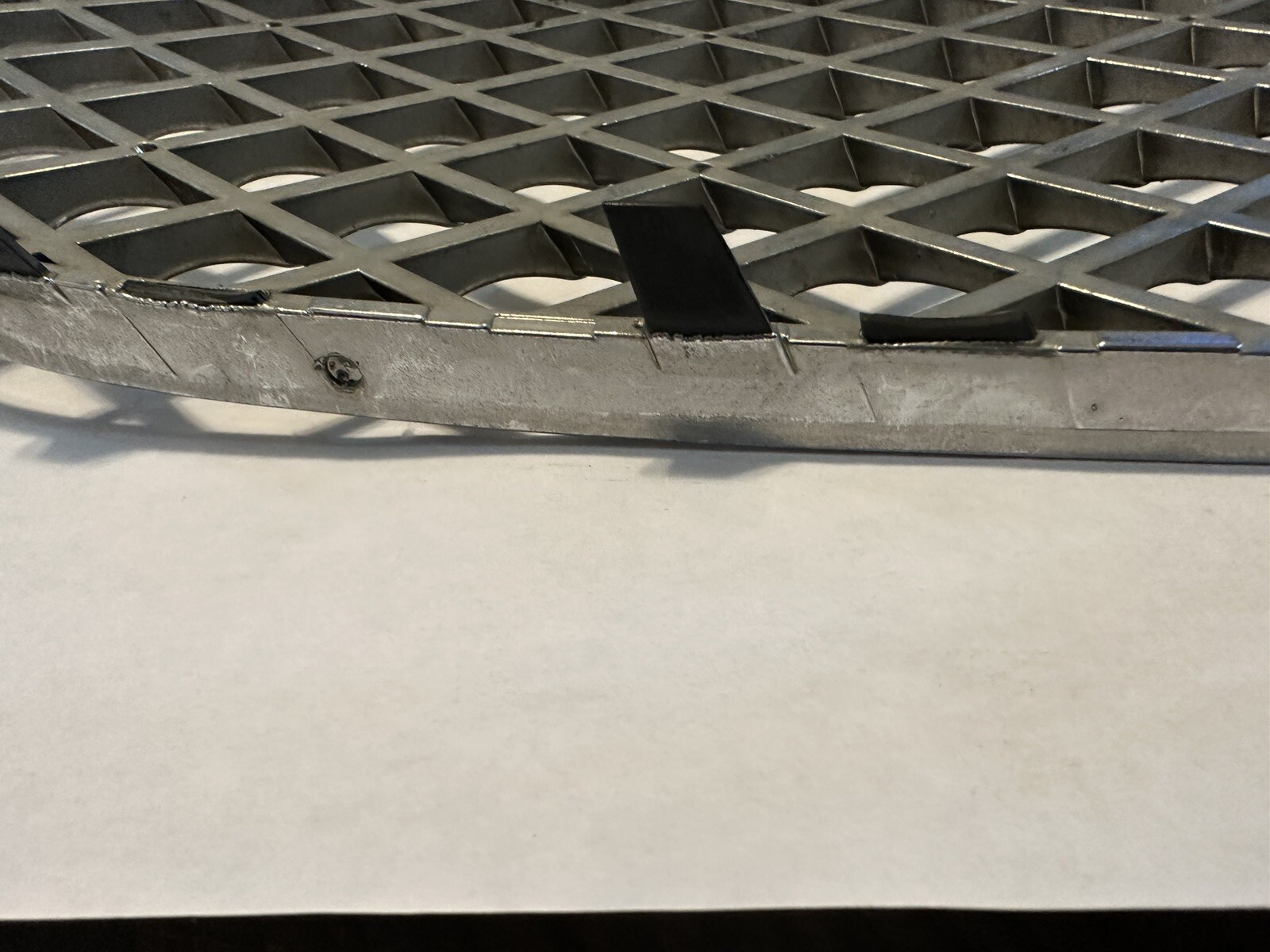 BENTLEY FLYING SPUR GRILLE LEFT DRIVER LOWER 2005 TO 2008 3W5807683 OEM