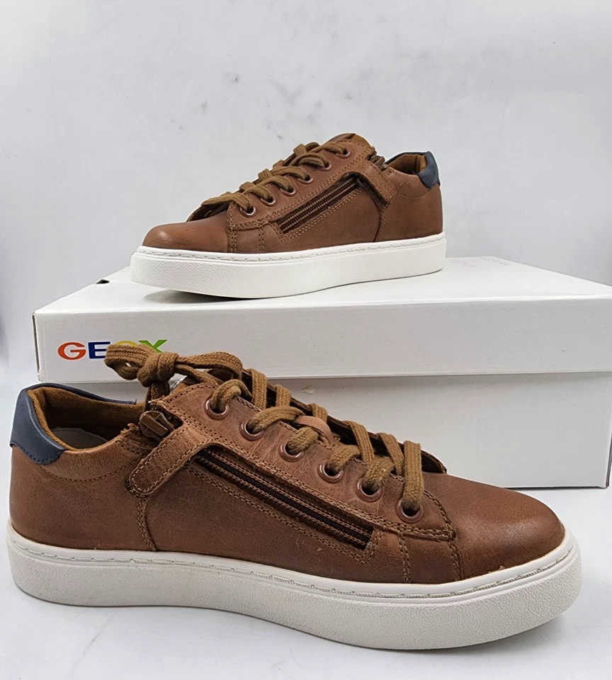 GEOX Nashik Garçon Low Cut Sneaker Boys 35 Cognac/Navy Lace And Zip Closure - Image 3 of 4