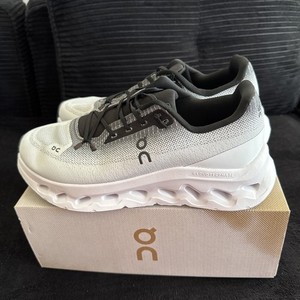 On Cloudtilt Black / Ivory – Neuves – Taille 42 