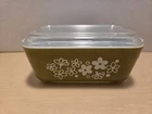 Vintage 1970's Pyrex Spring Blossom Crazy Daisy 0502 1-1/2 PT Dish w/Lid