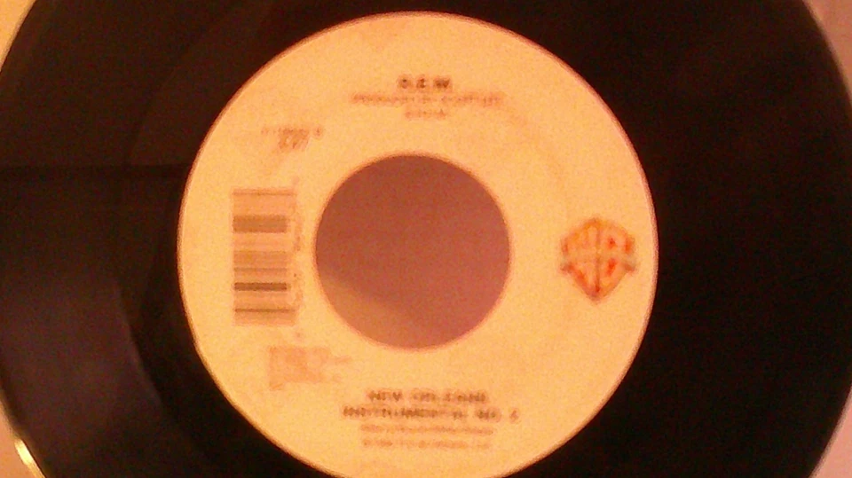 R.E.M.,WB,"Man On The Moon"US,7" 45,1992 hit alt rock 45 single, Mint - Image 2 of 3