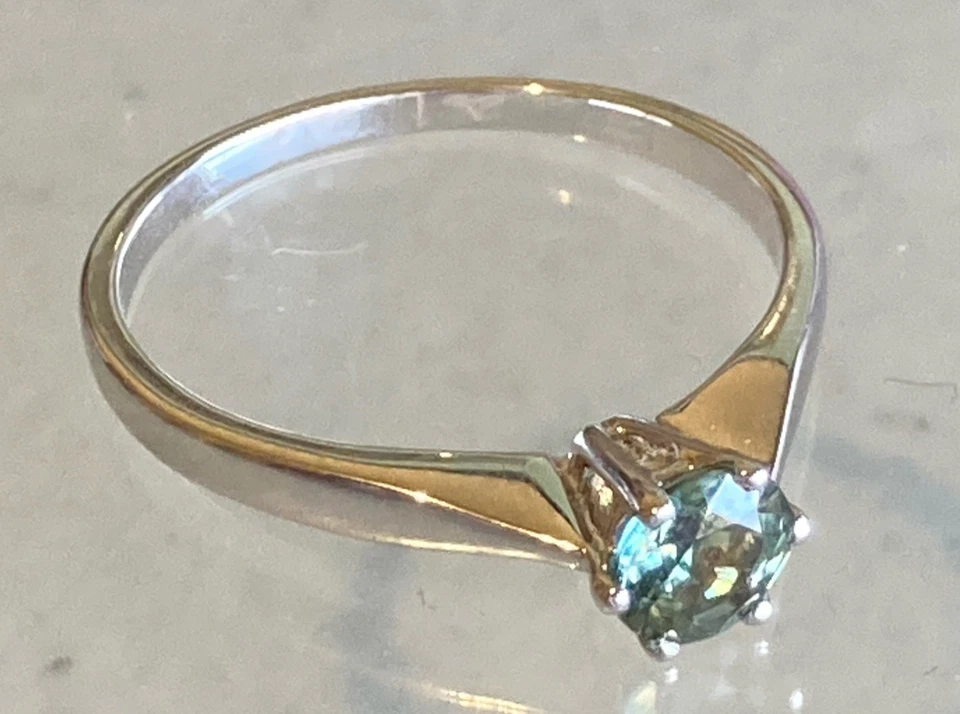 Anillo Zafiro Oro Blanco Sólido 18k Tierra Natural Extraído Parti Zafiro 2,22 gramos Foto 4 de 4