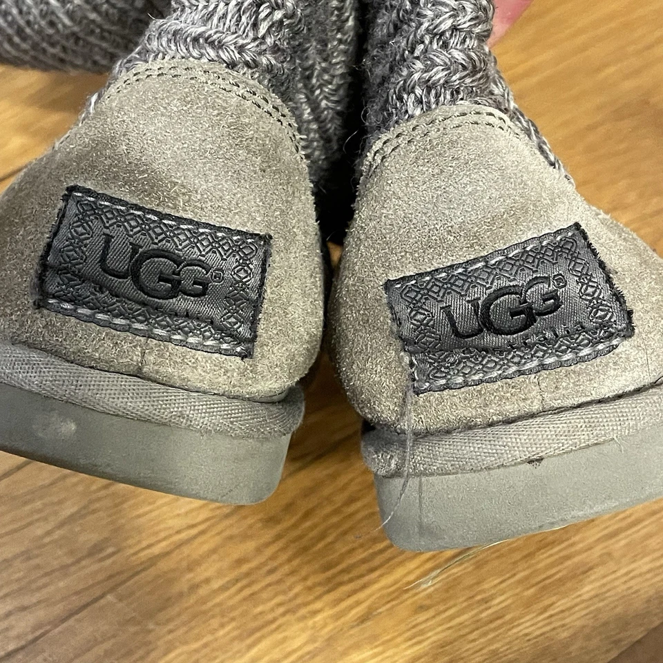 UGG Classic Cardy Triplet Knitted Wool Grey Gray Boots Size US 6 Run Big 5819 - Image 3 of 4