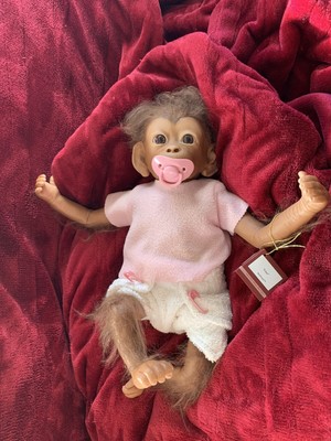 ASHTON DRAKE So Truly Real COCO Lifelike Baby MONKEY Doll Used Rare