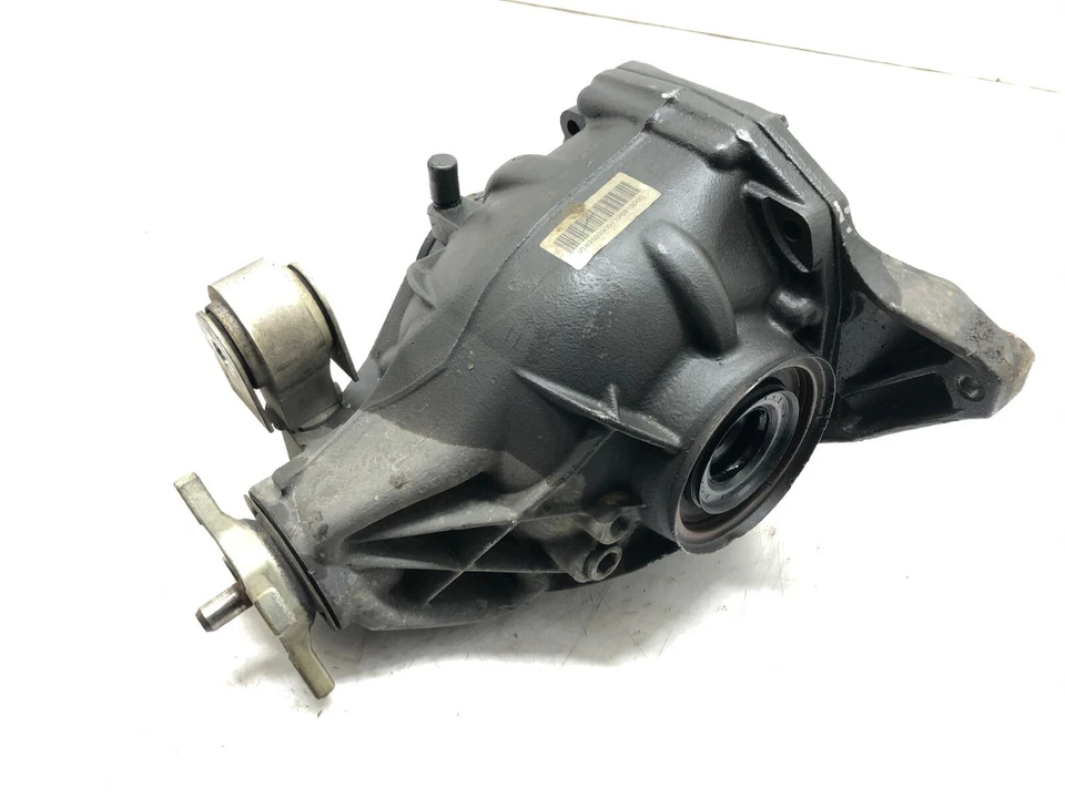 Mercedes-Benz CLS550 2012-2018 tracción trasera diferencial portador OEM. Foto 2 de 4