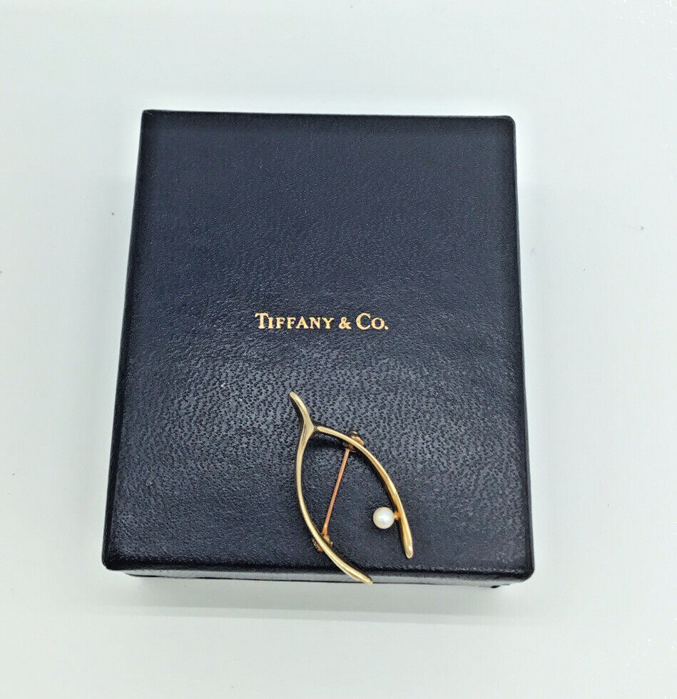 Tiffany and Co. 14K Yellow Gold Cultured Pearl Wishbone Pin Tiffany and Co. 14K Yellow Gold Cultured Pearl Wishbone Pin