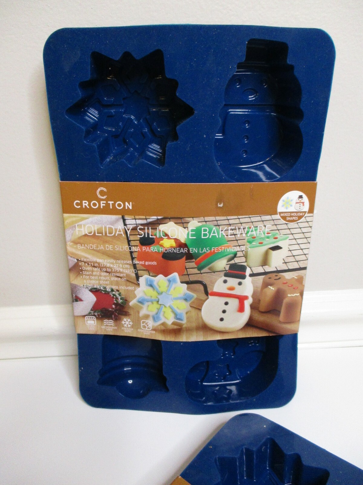 Crofton Holiday Silicone Bakeware Mixed Christmas Shapes (Lot of 2