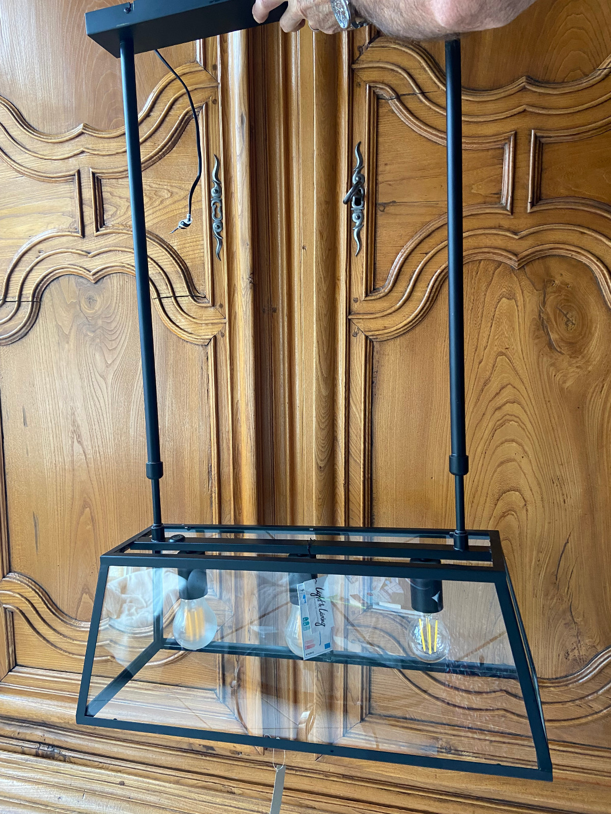 Grand luminaire suspension Light & Living pour habiller un haut plafond vide
