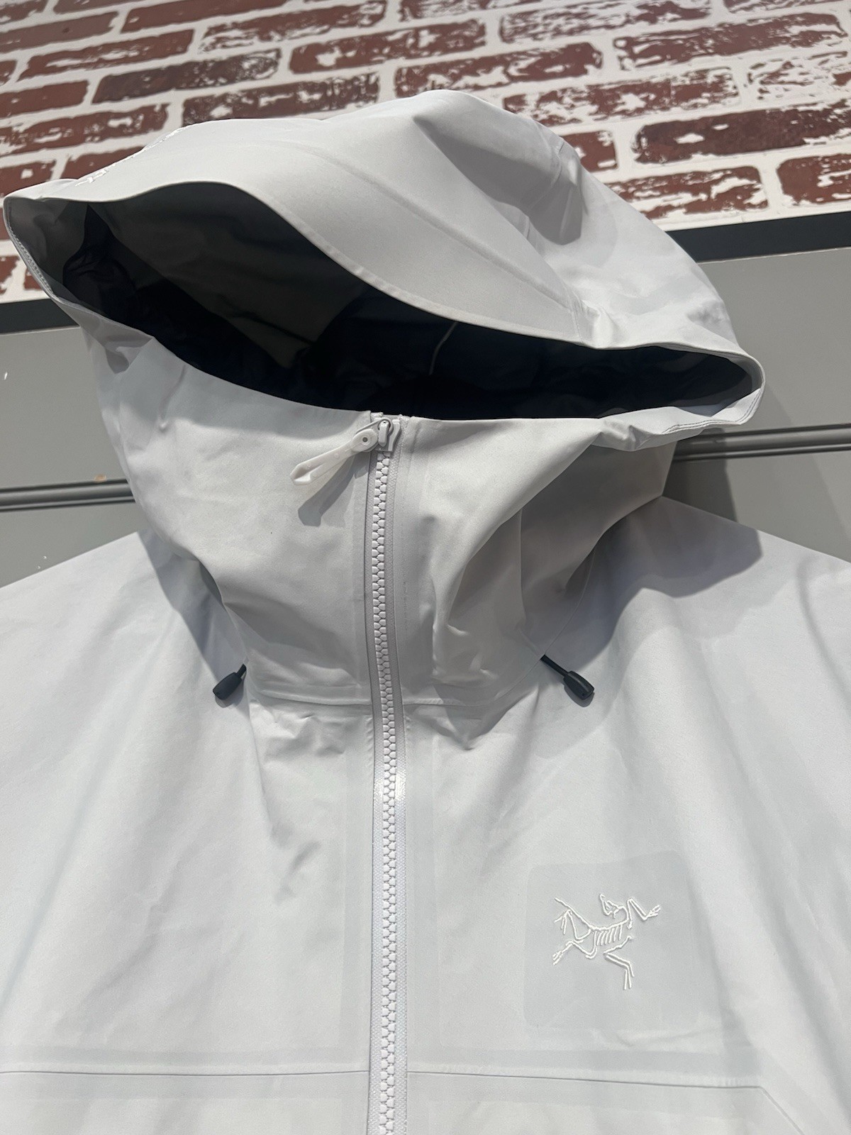 Arcteryx Goretex Beta SL jacket Womens Large Solitude Grey New With Tags thumbnail 4