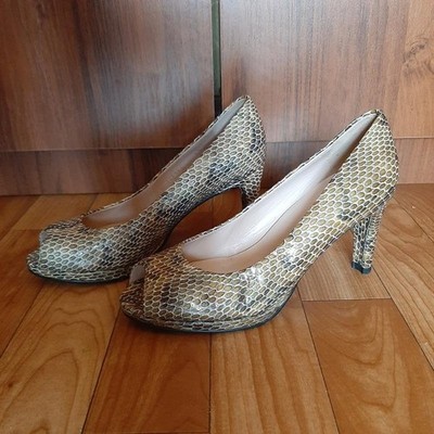 Women Stuart Weitzman Heels Brown 37